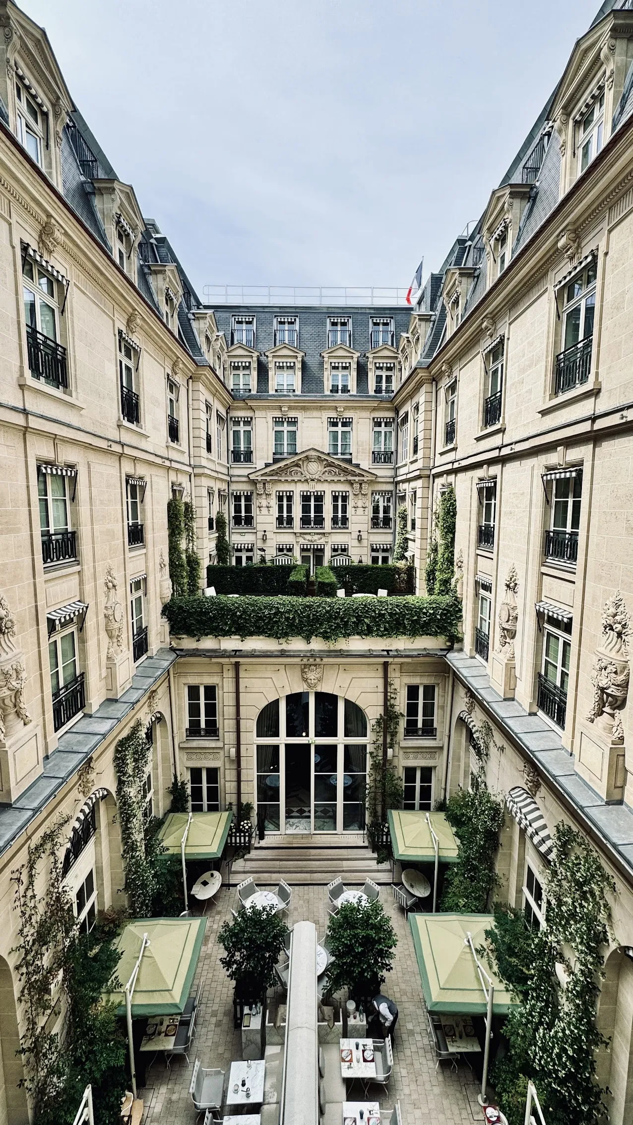 Hôtel de Crillon, A Rosewood Hotel — Exterior, Paris