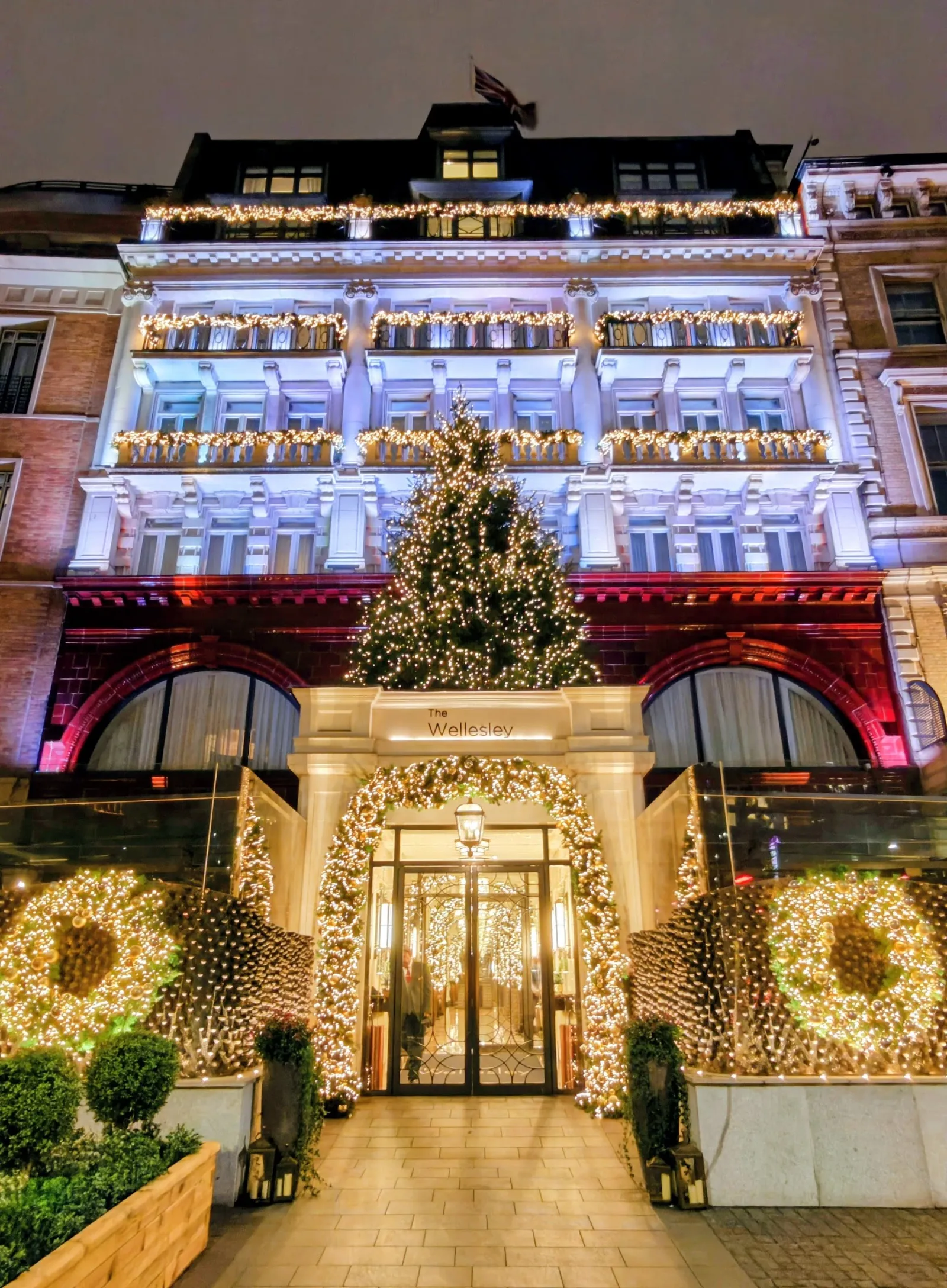 The Wellesley Knightsbridge, A Luxury Collection Hotel — Exterior, London