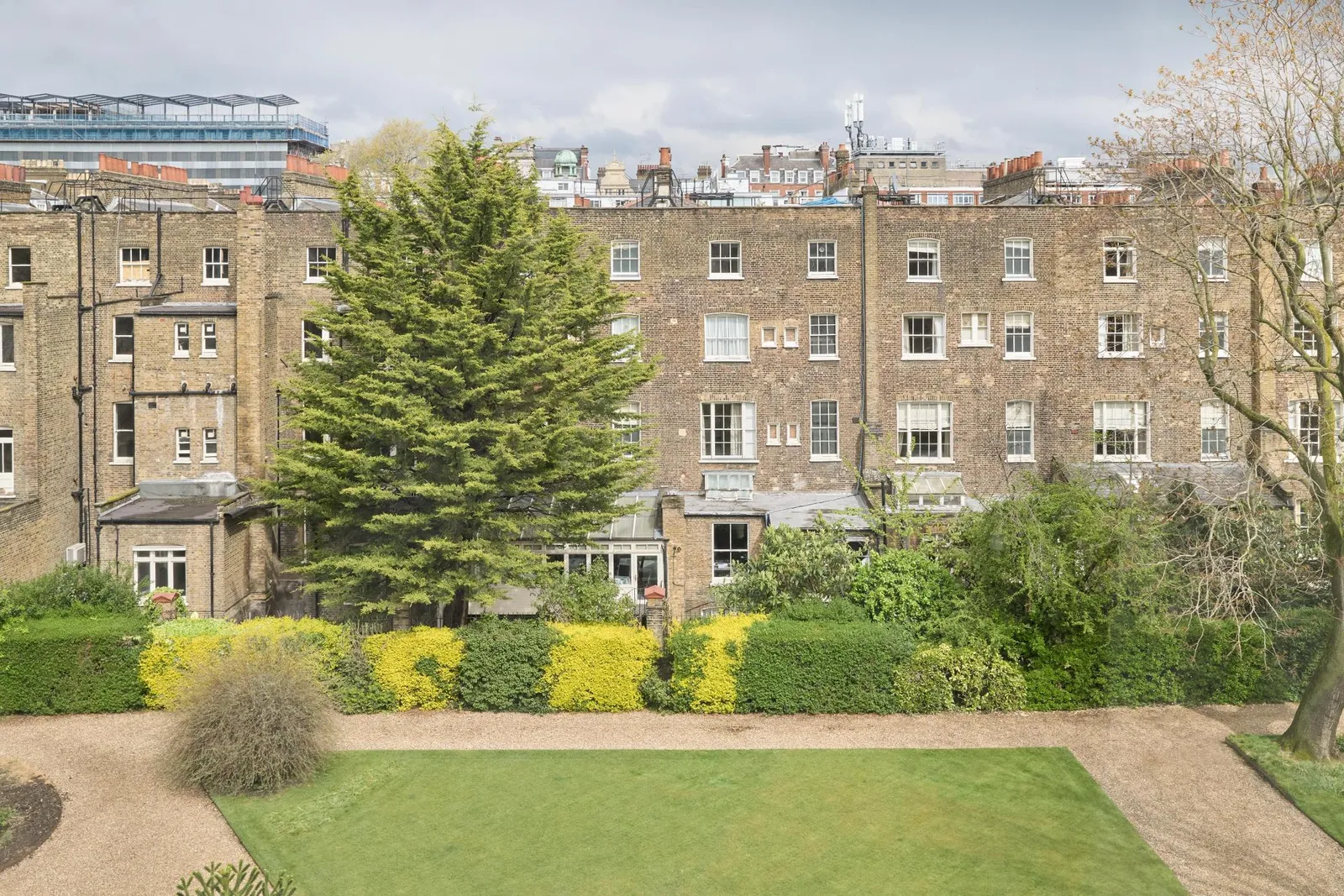 The Montague On The Gardens — Exterior, London