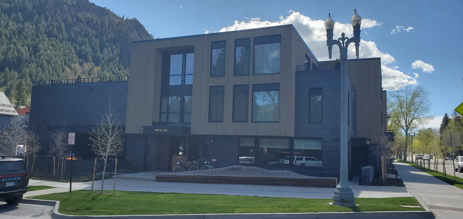 MOLLIE ASPEN — Exterior, Aspen