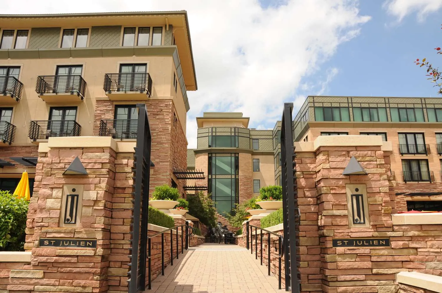 St Julien Hotel & Spa — Exterior, Boulder
