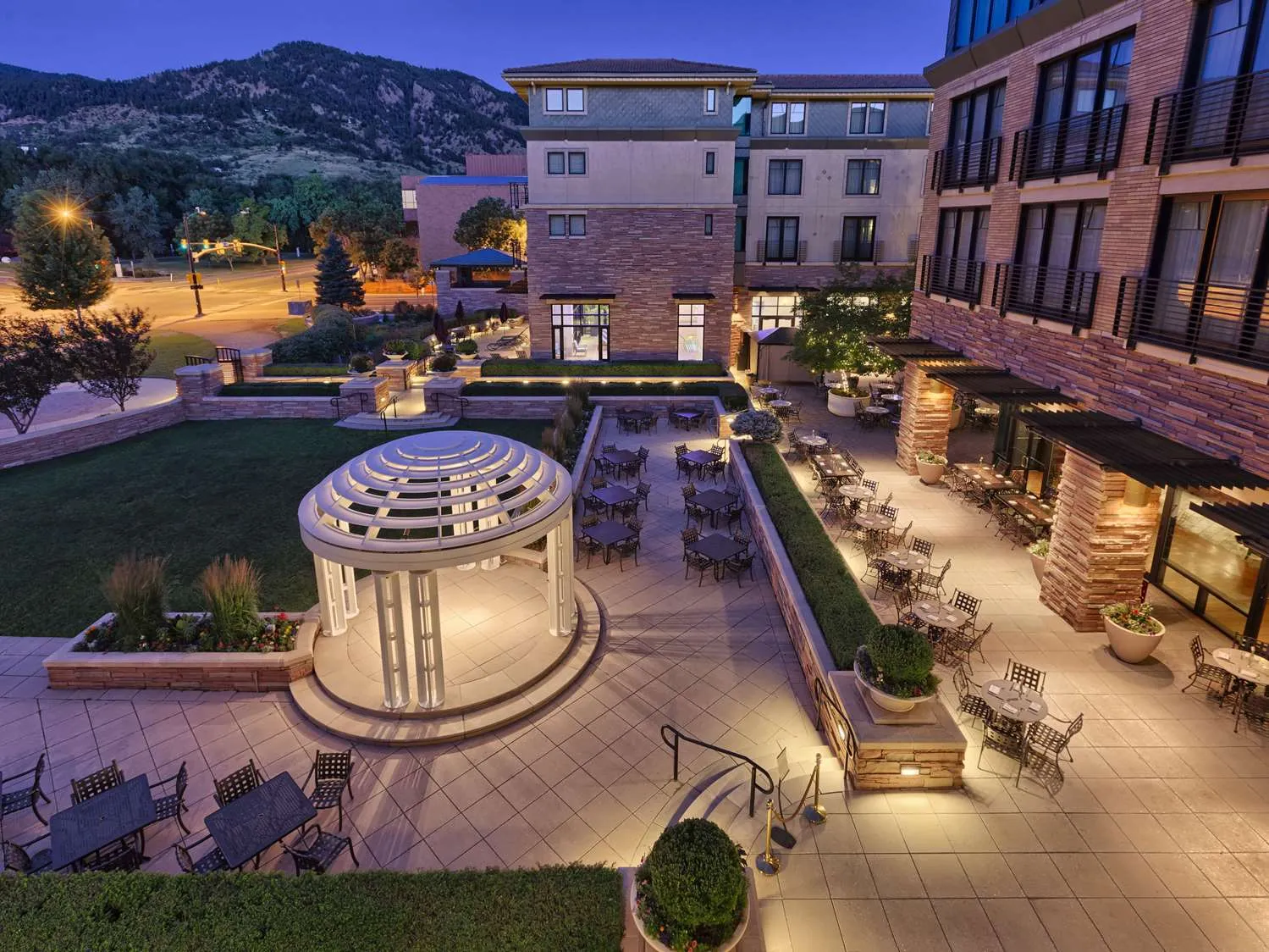 St Julien Hotel & Spa — Exterior, Boulder