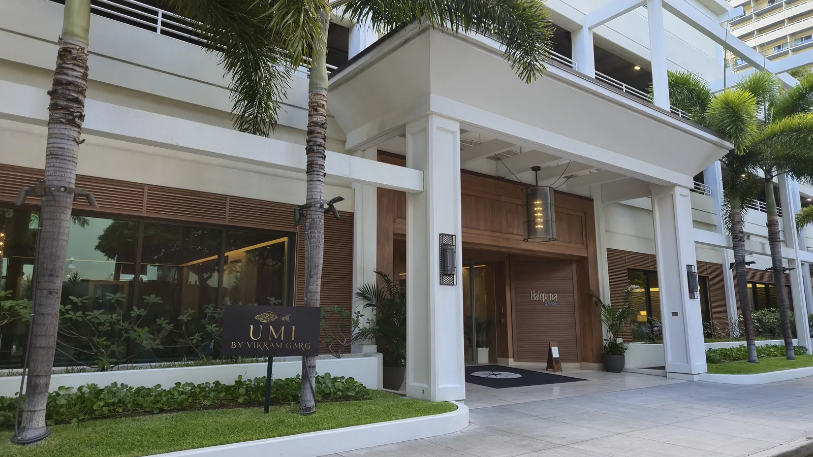 Halepuna Waikiki by Halekulani — Exterior, Honolulu