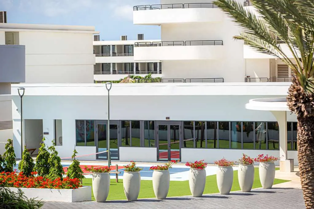 Mangrove Beach Corendon Curacao All-Inclusive Resort, Curio by Hilton — Exterior, Willemstad
