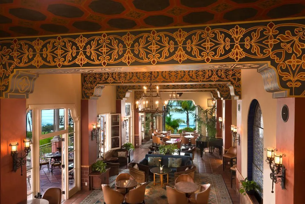La Valencia Hotel — Exterior, La Jolla