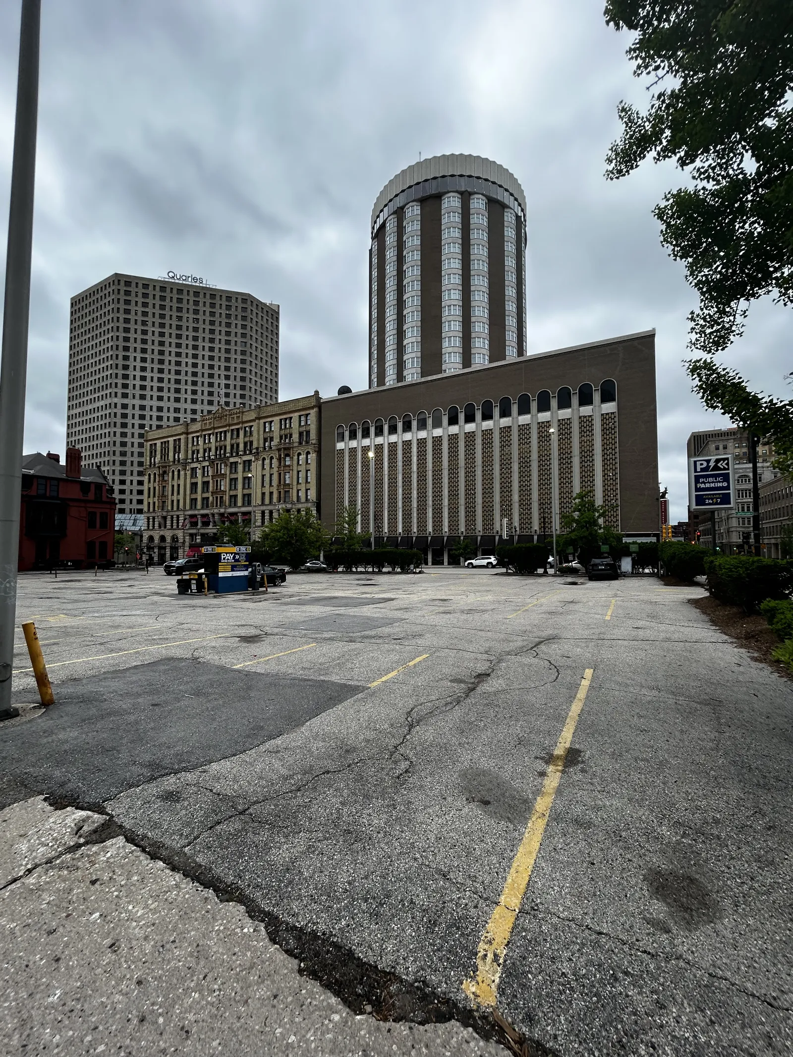 The Pfister Hotel, Milwaukee