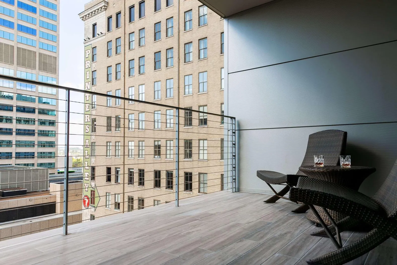 The Nash — Exterior, Nashville