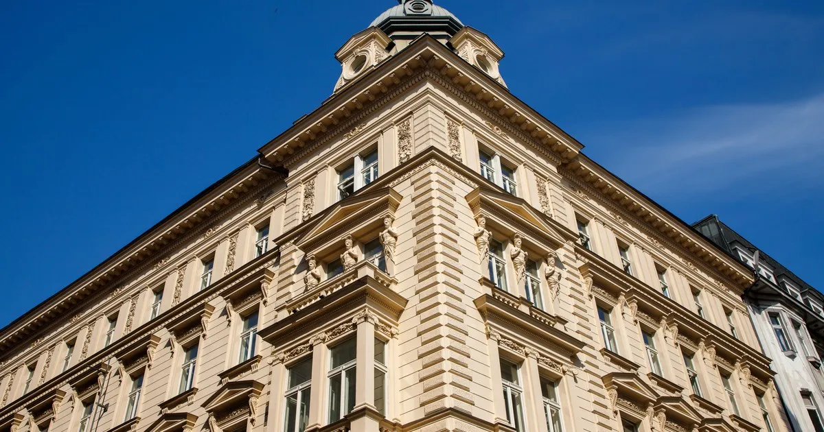 Sir Prague, Prague