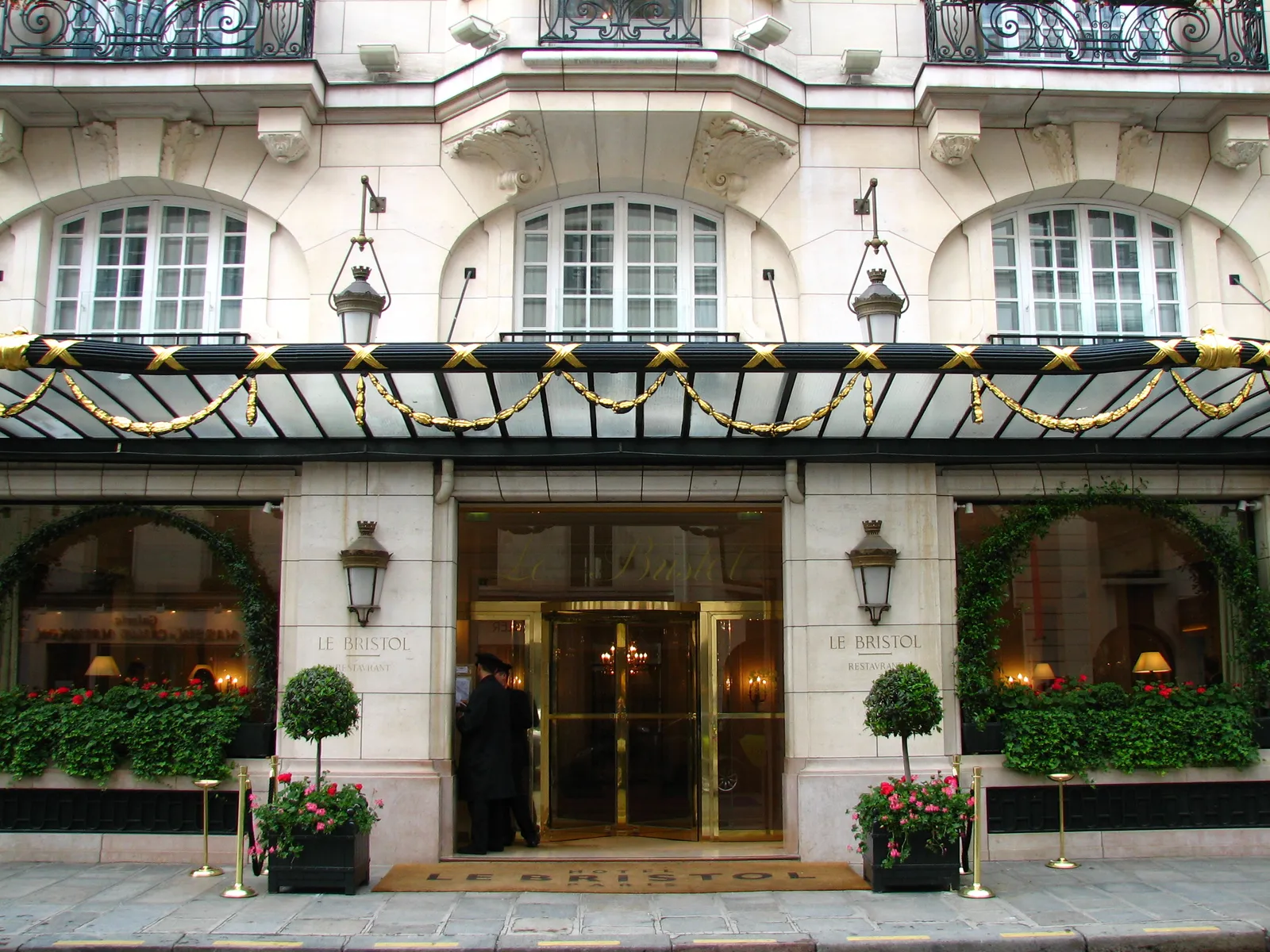 Le Bristol Paris, Paris