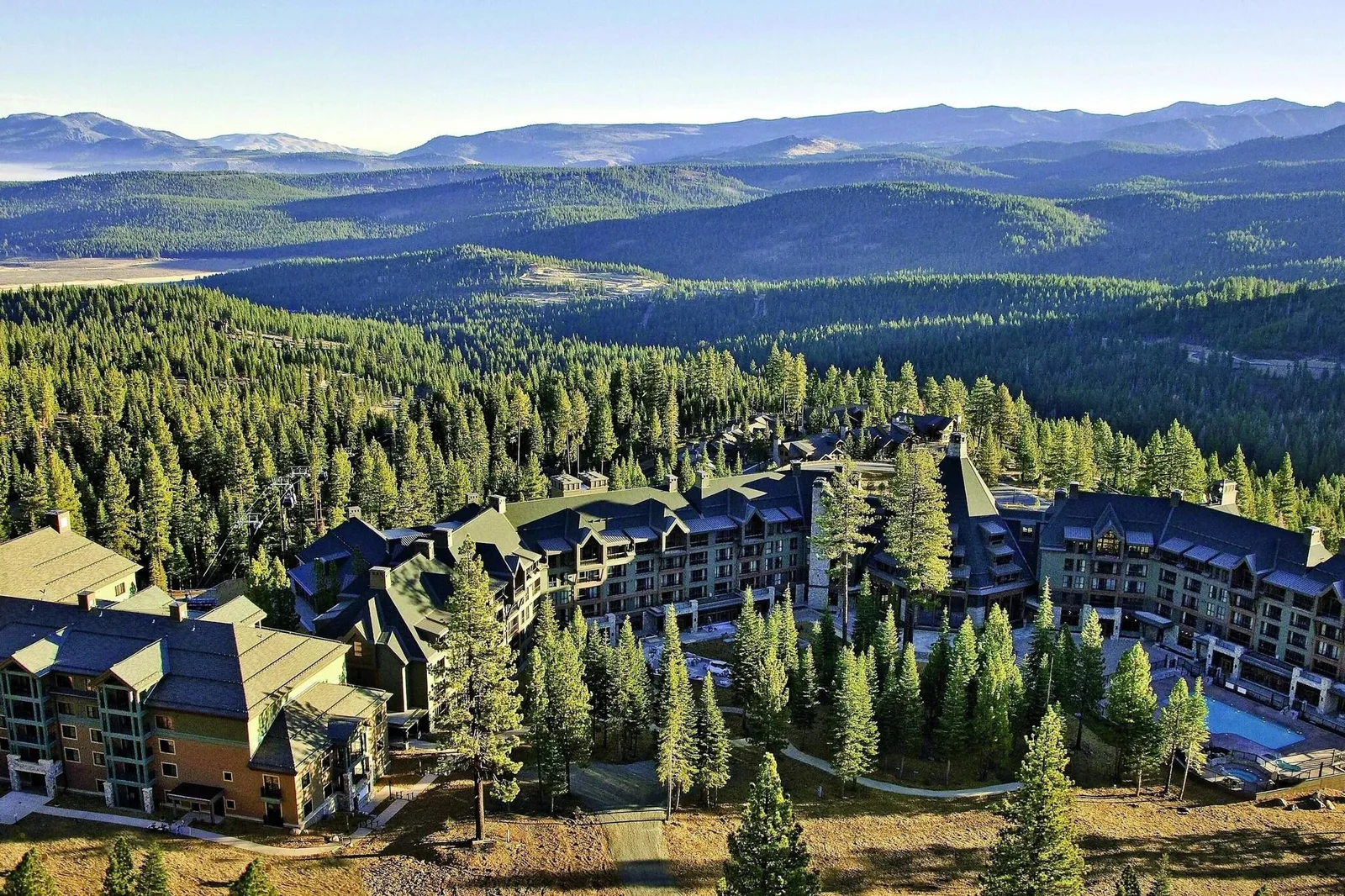 The Ritz-Carlton, Lake Tahoe — Exterior, Truckee