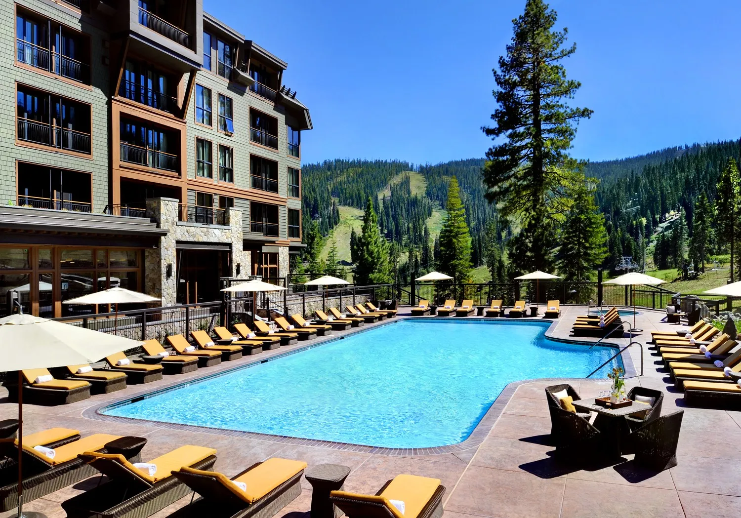 The Ritz-Carlton, Lake Tahoe — Exterior, Truckee