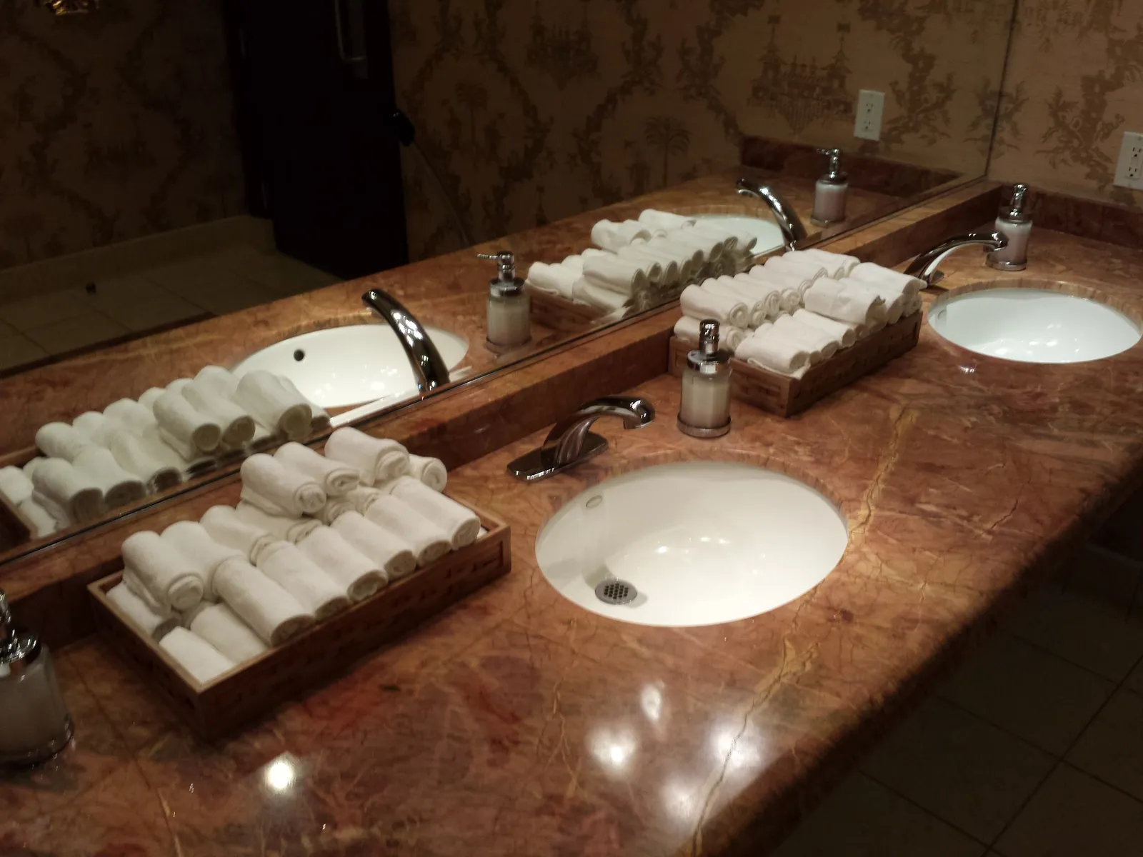 Four Seasons Hotel Westlake Village, Westlake Village