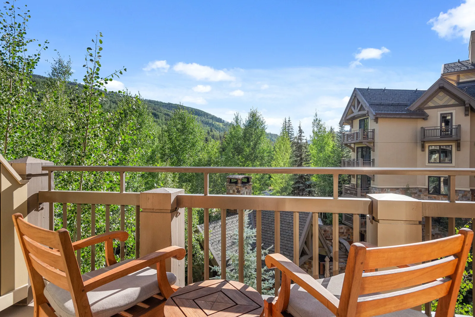 Four Seasons Resort and Residences Vail — Exterior, Vail