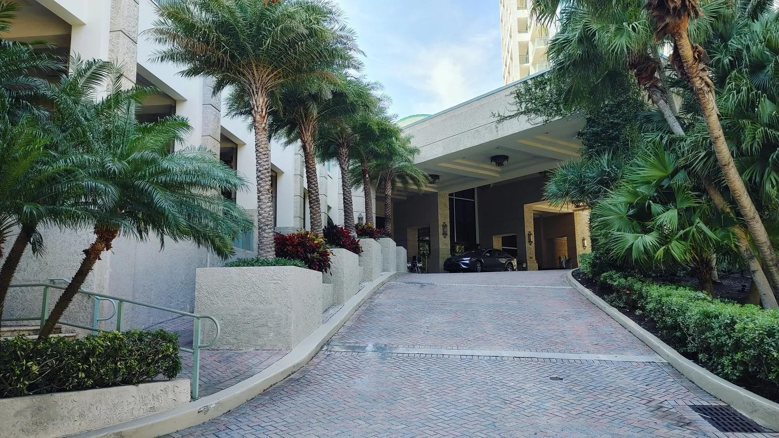 The Ritz-Carlton Coconut Grove, Miami — Exterior, Coconut Grove