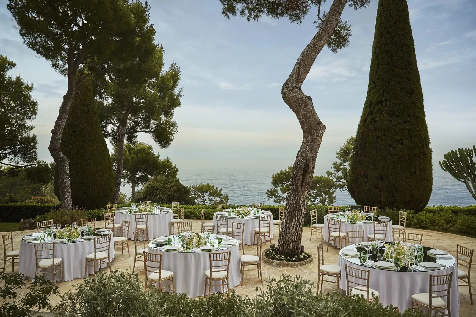 Grand-Hotel du Cap-Ferrat, A Four Seasons Hotel — Exterior, Saint-Jean-Cap-Ferrat