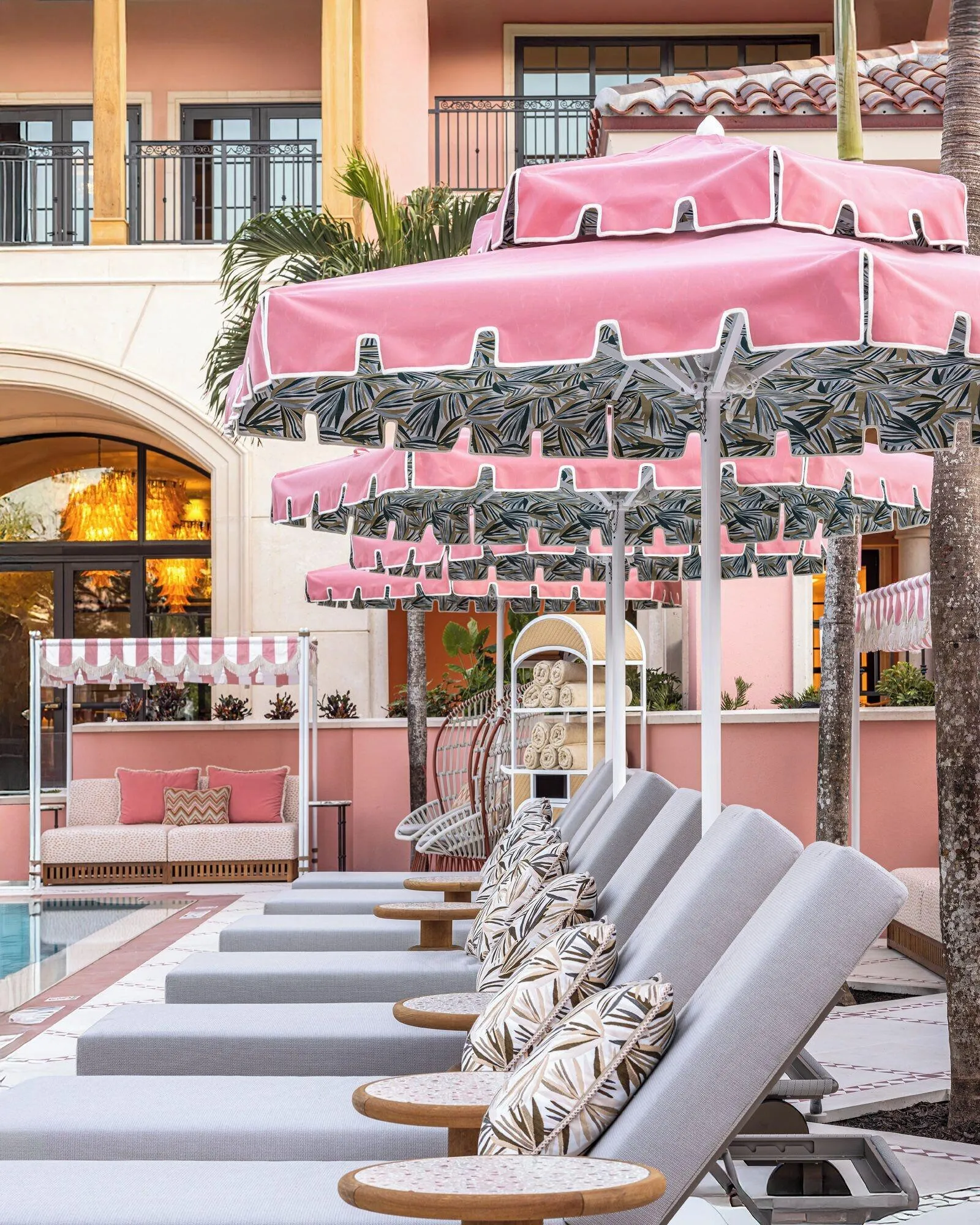 Palm House — Exterior, Palm Beach