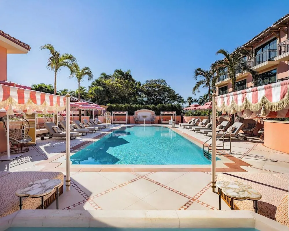 Palm House — Exterior, Palm Beach