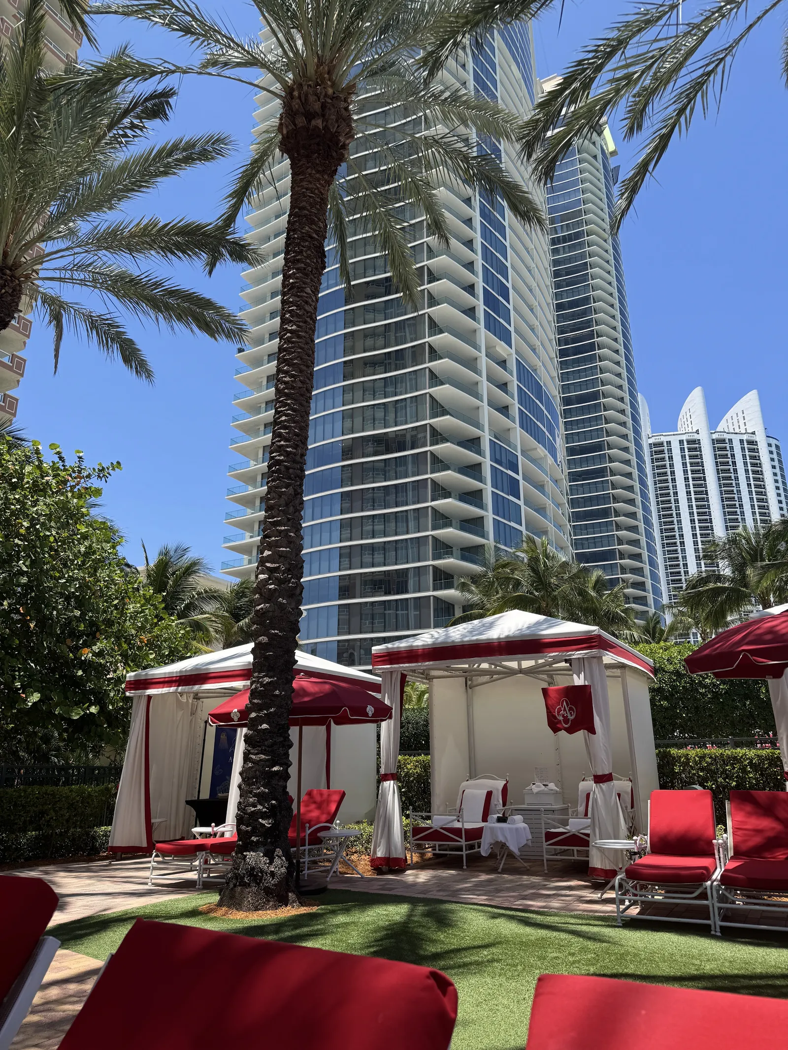 Acqualina Resort and Residences on the Beach — Exterior, Sunny Isles Beach
