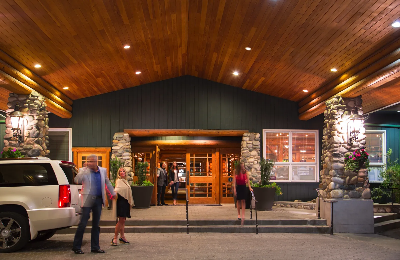 Shore Lodge — Exterior, McCall