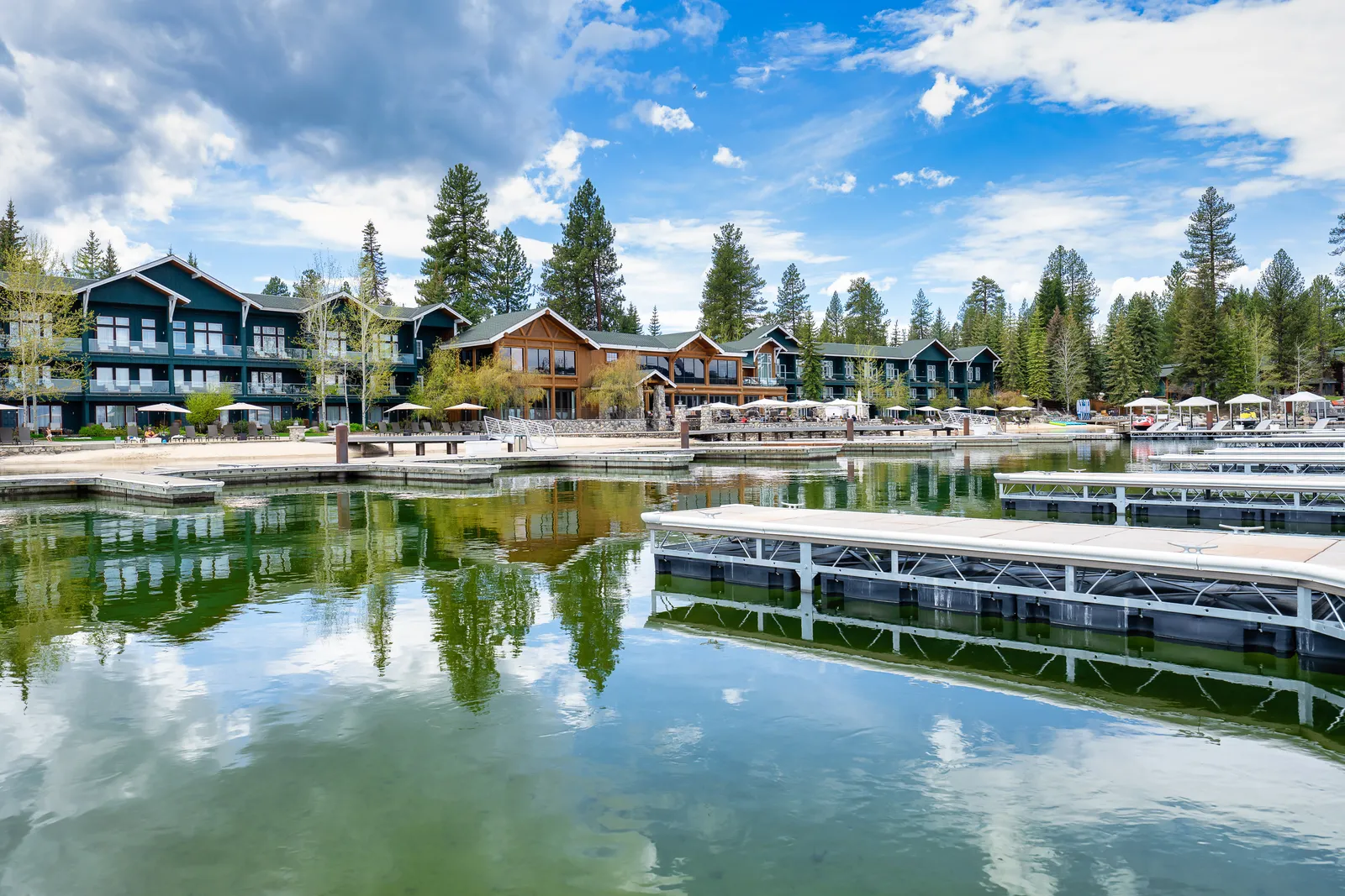 Shore Lodge — Exterior, McCall