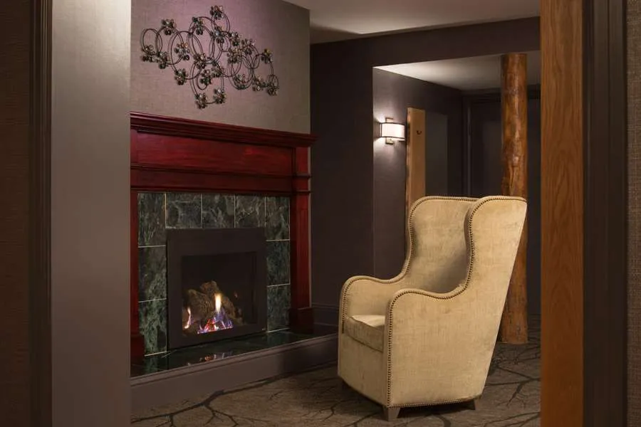 Shore Lodge — Exterior, McCall