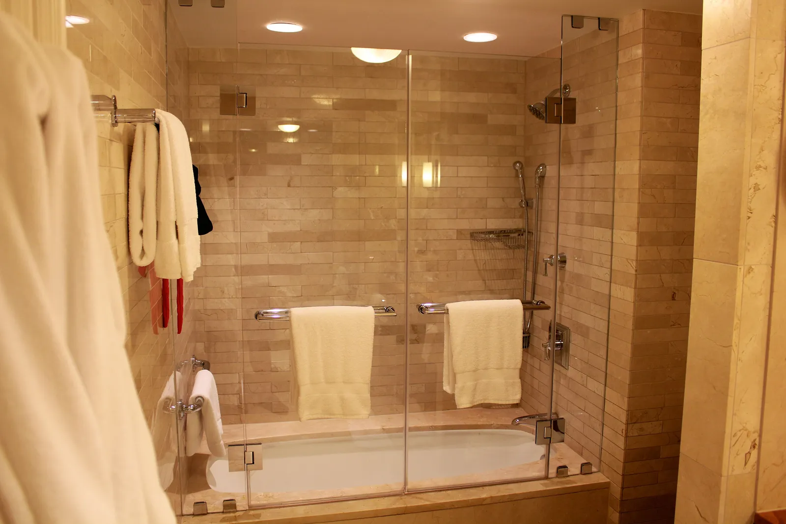 Four Seasons Hotel Chicago, Chicago