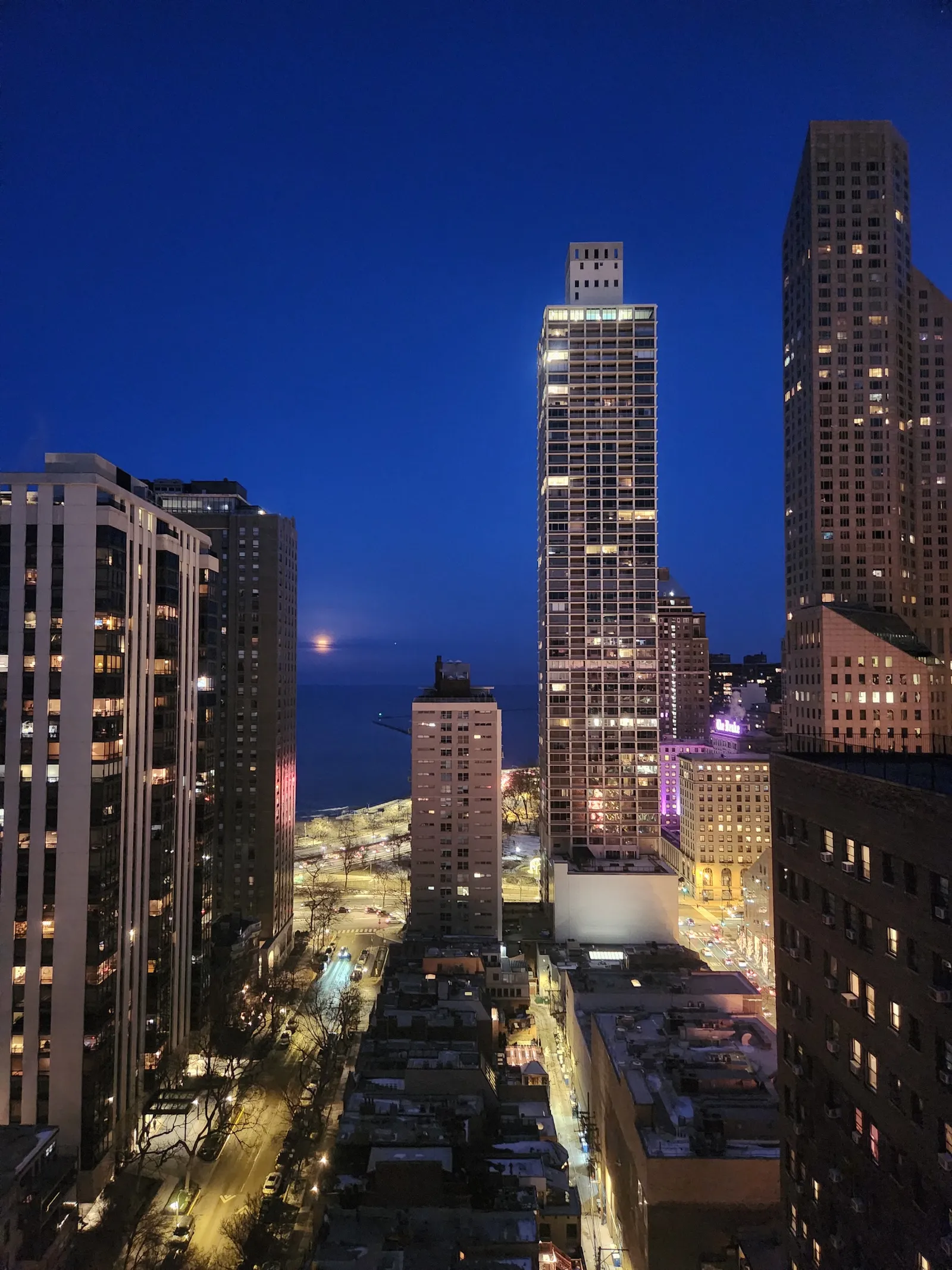 Thompson Chicago — Exterior, Chicago