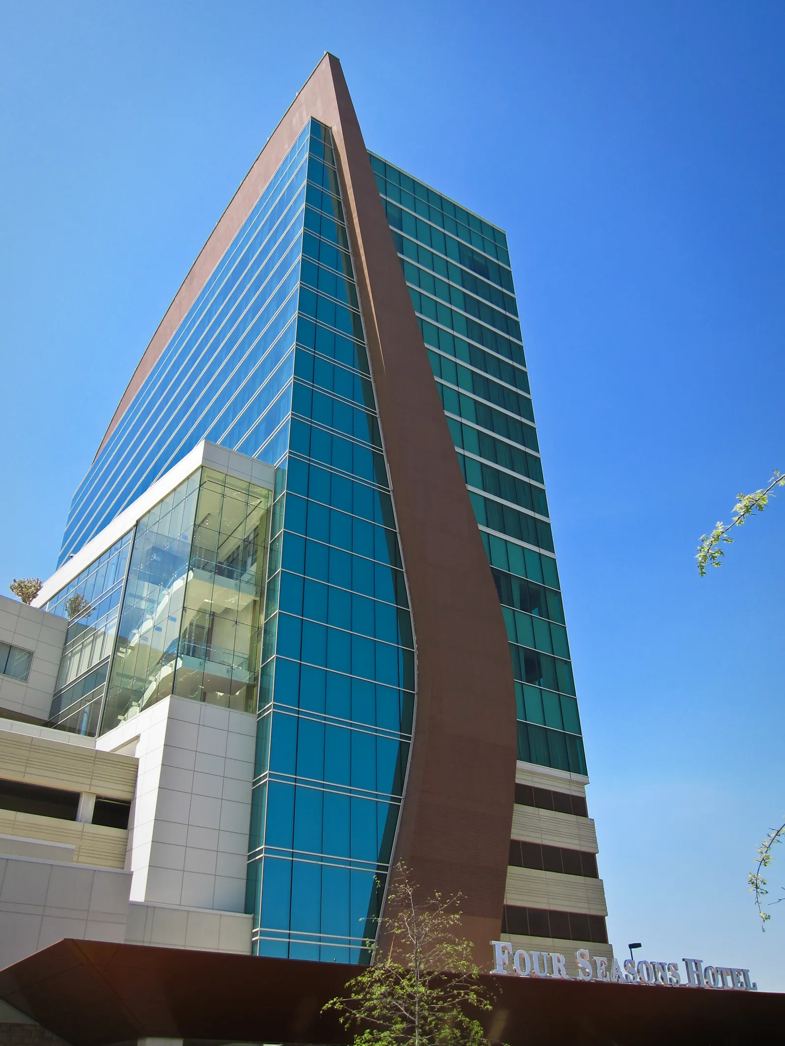 Four Seasons Hotel St. Louis, St. Louis