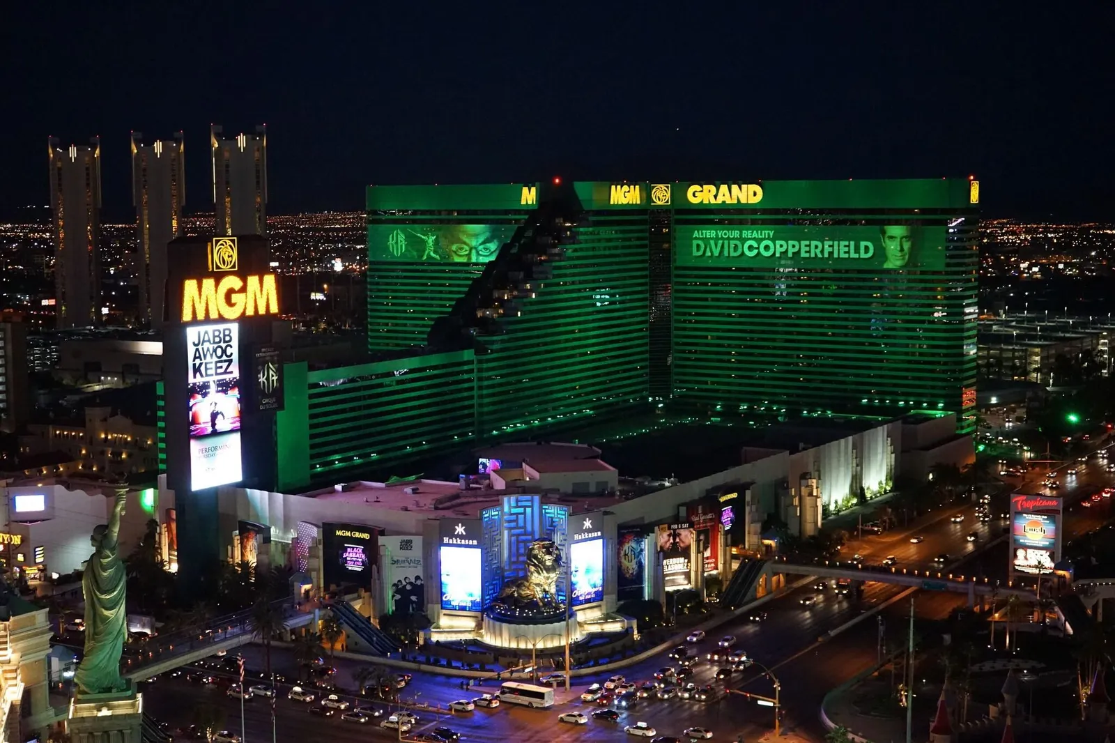 Skylofts at MGM Grand — Exterior, Las Vegas