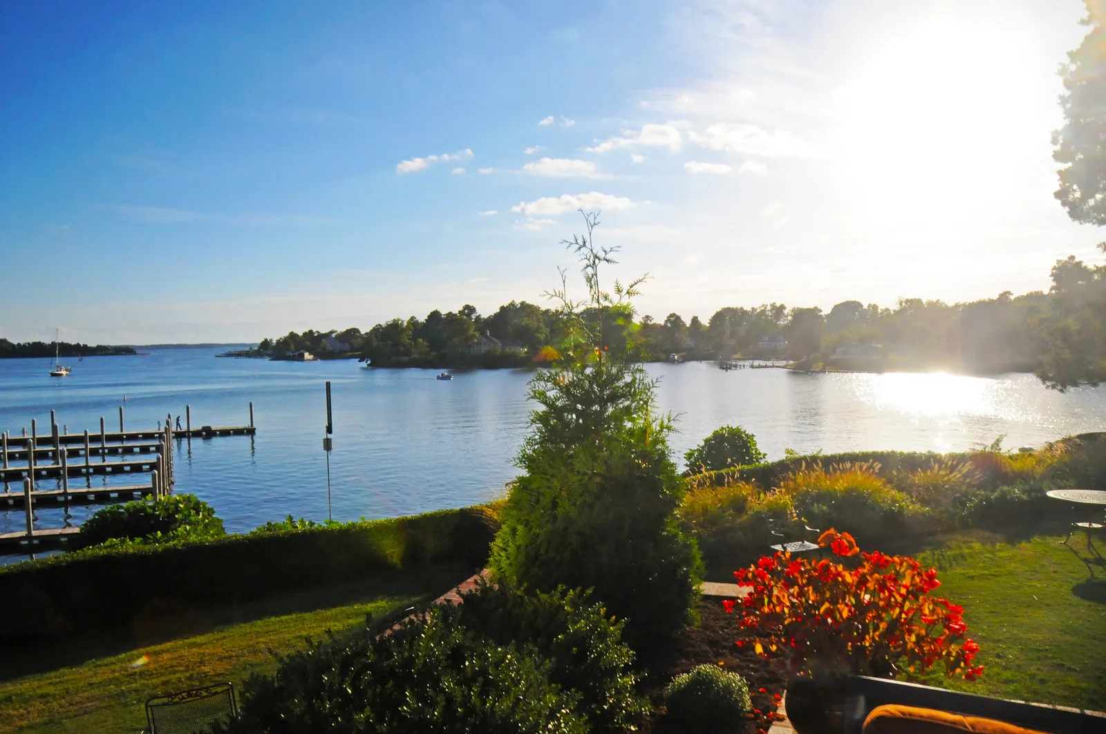 The Tides Inn, Irvington