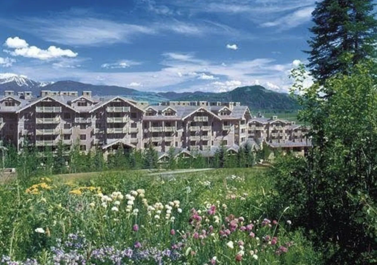 Four Seasons Resort and Residences Jackson Hole — Exterior, Teton Village