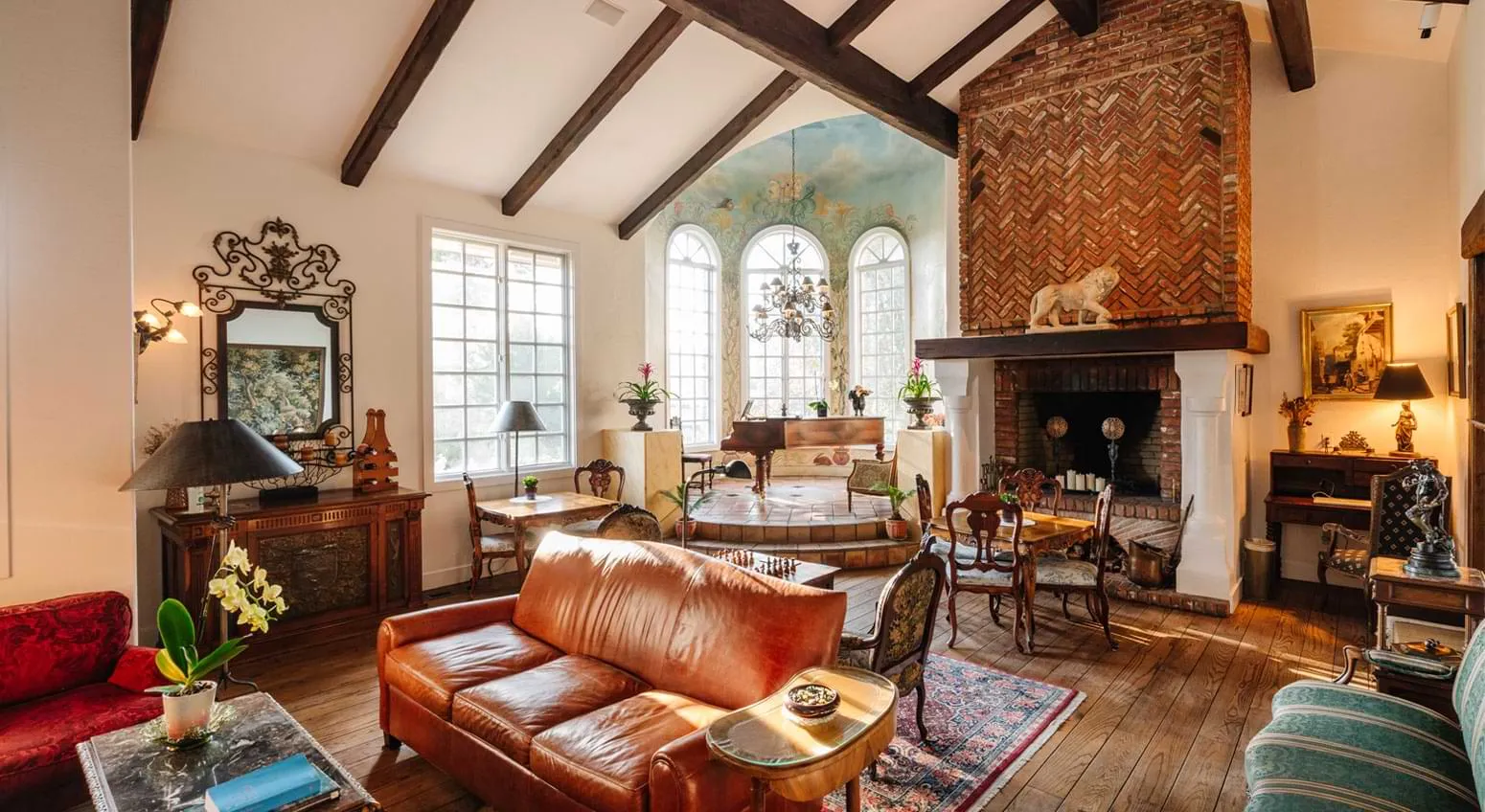 Chateau Du Sureau, Oakhurst