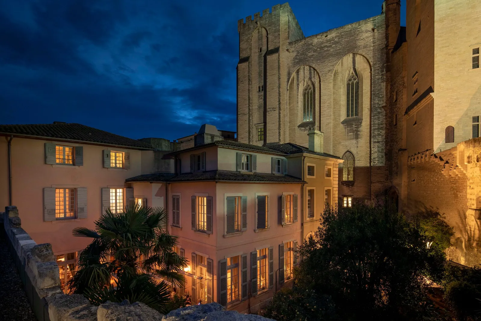 La Mirande — Exterior, Avignon