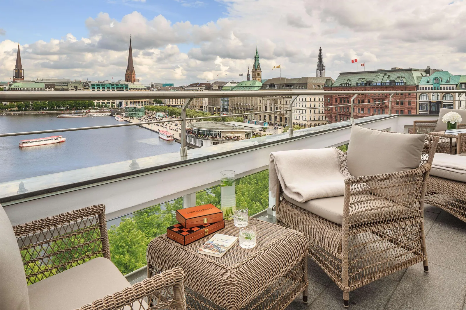 Fairmont Hotel Vier Jahreszeiten — Exterior, Hamburg