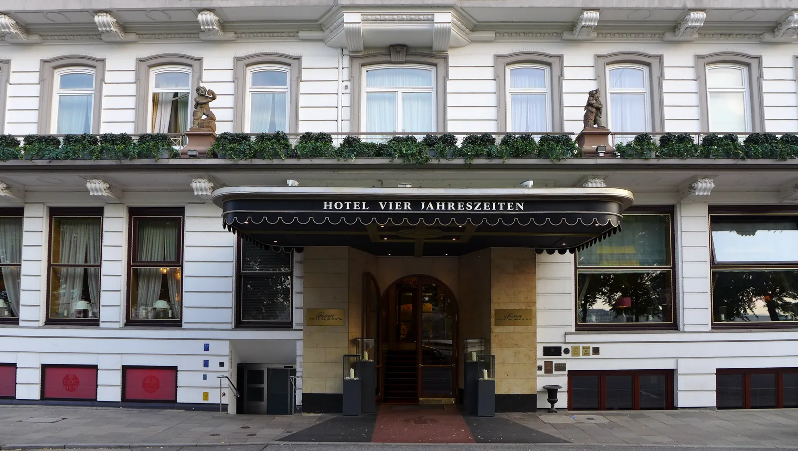Fairmont Hotel Vier Jahreszeiten, Hamburg