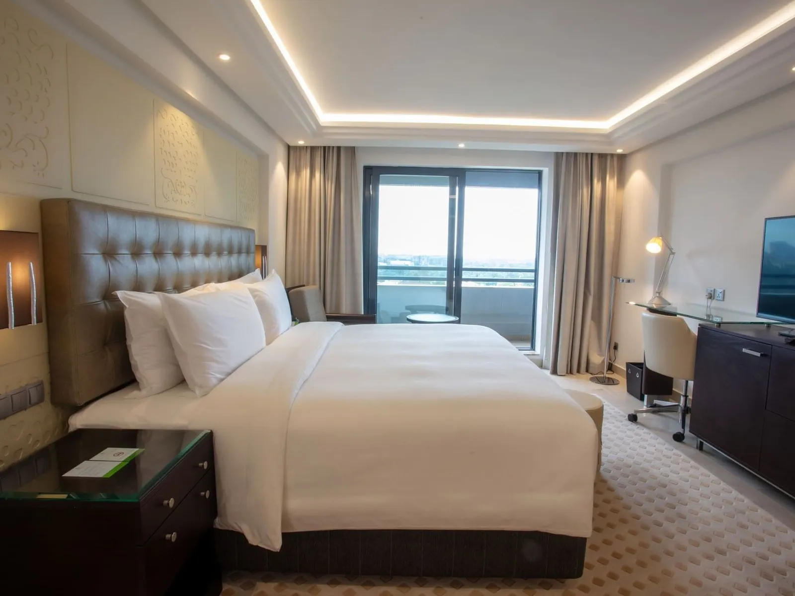Abuja Continental, Abuja