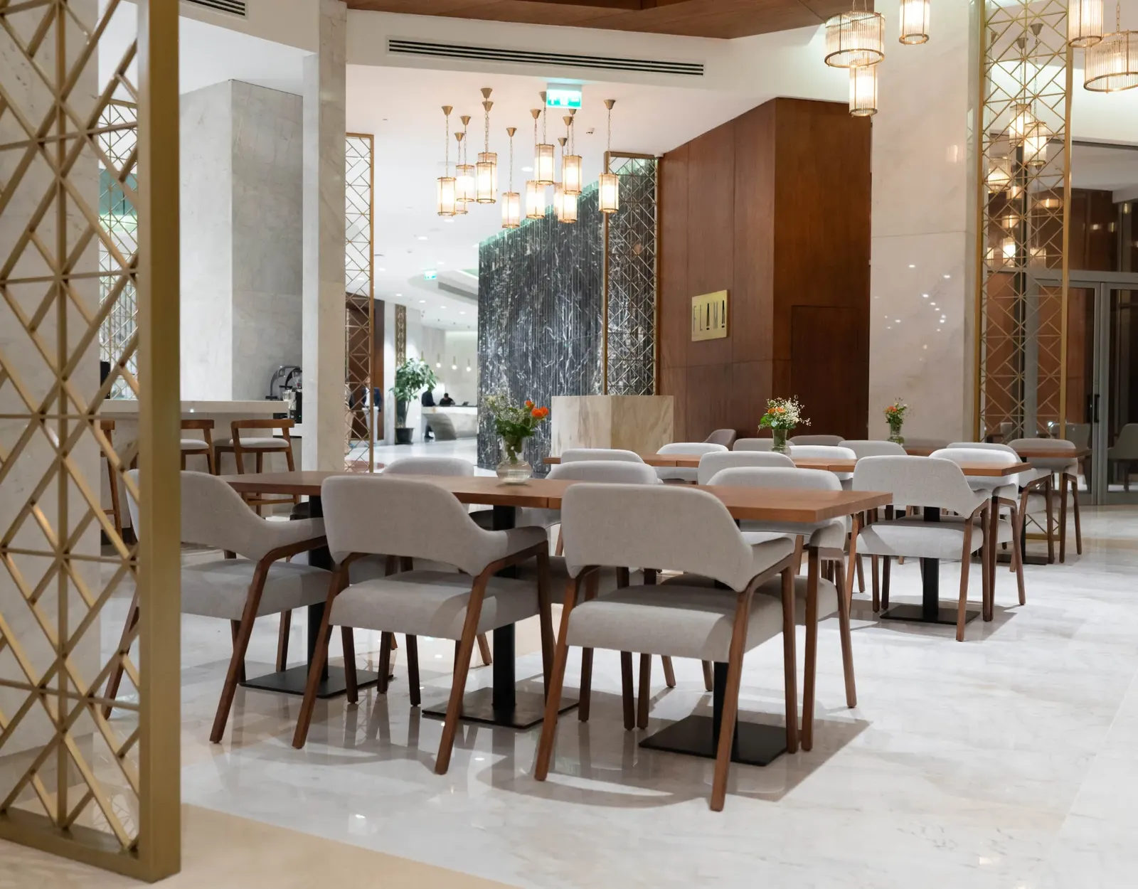 Arya Hotel, Kish