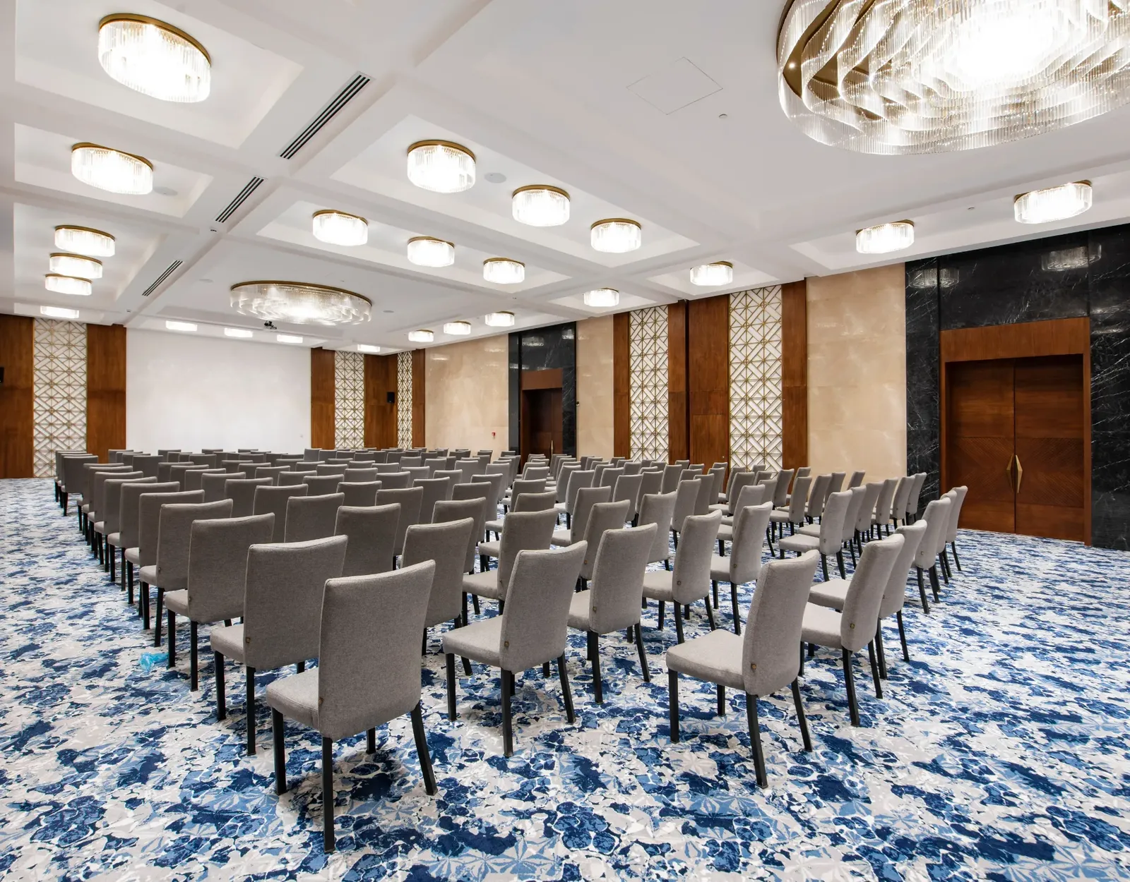 Arya Hotel, Kish
