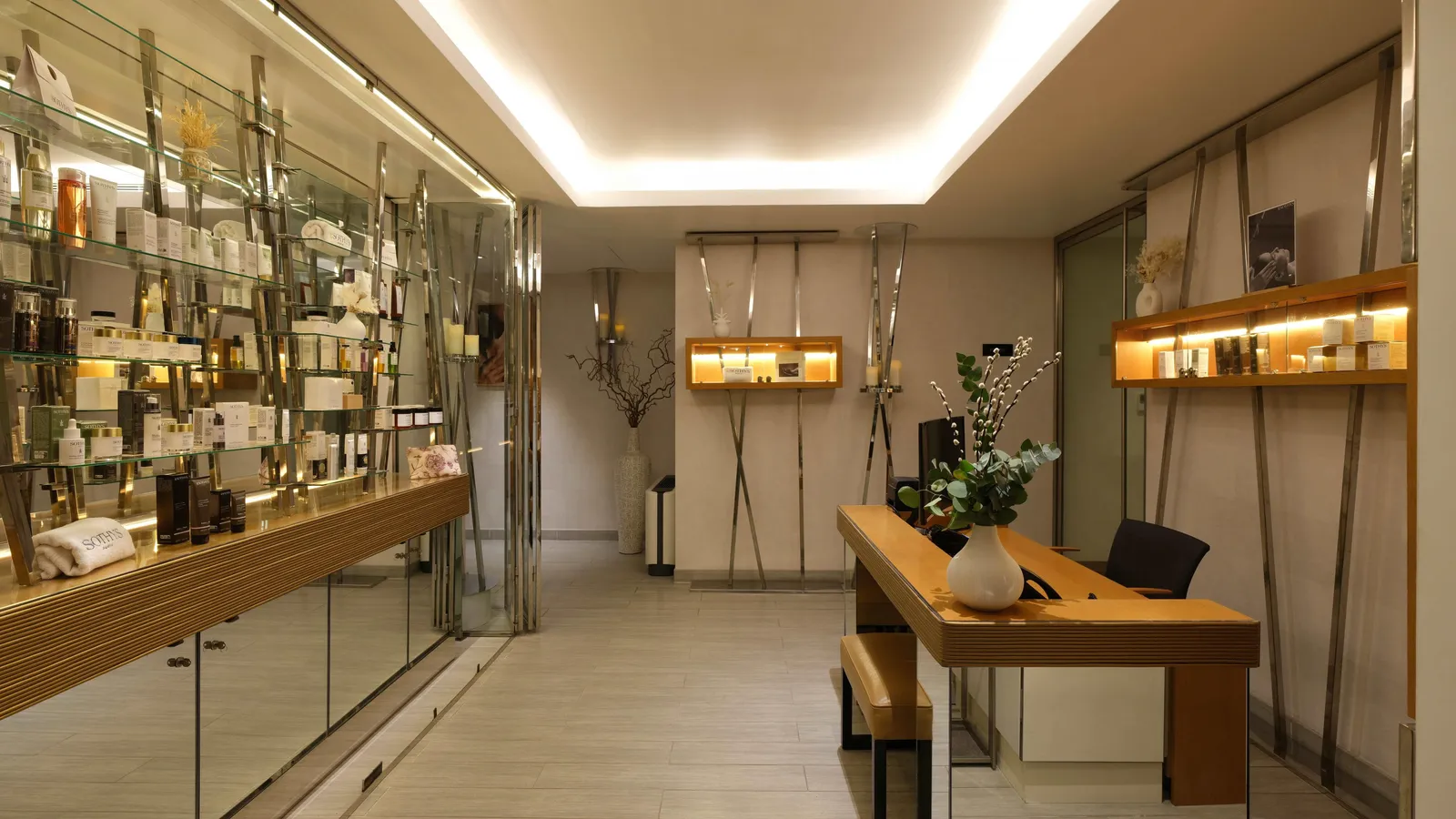 Five Seas Hotel Cannes, Cannes