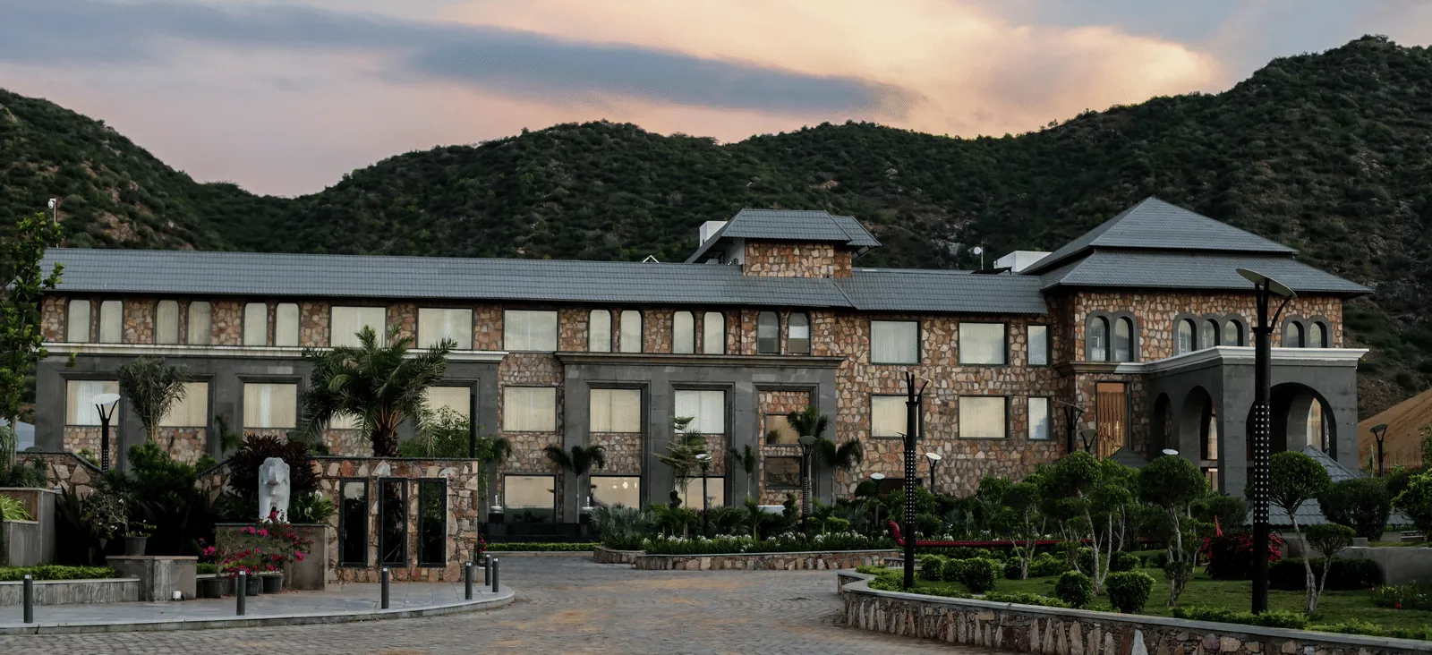Ananta Spa & Resort Jaipur, Jaipur