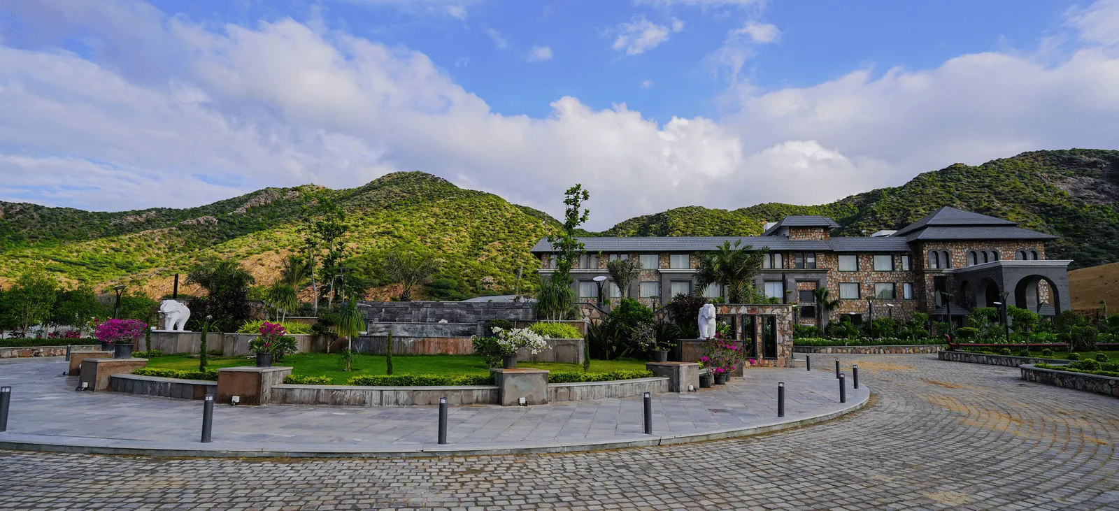 Ananta Spa & Resort Jaipur, Jaipur