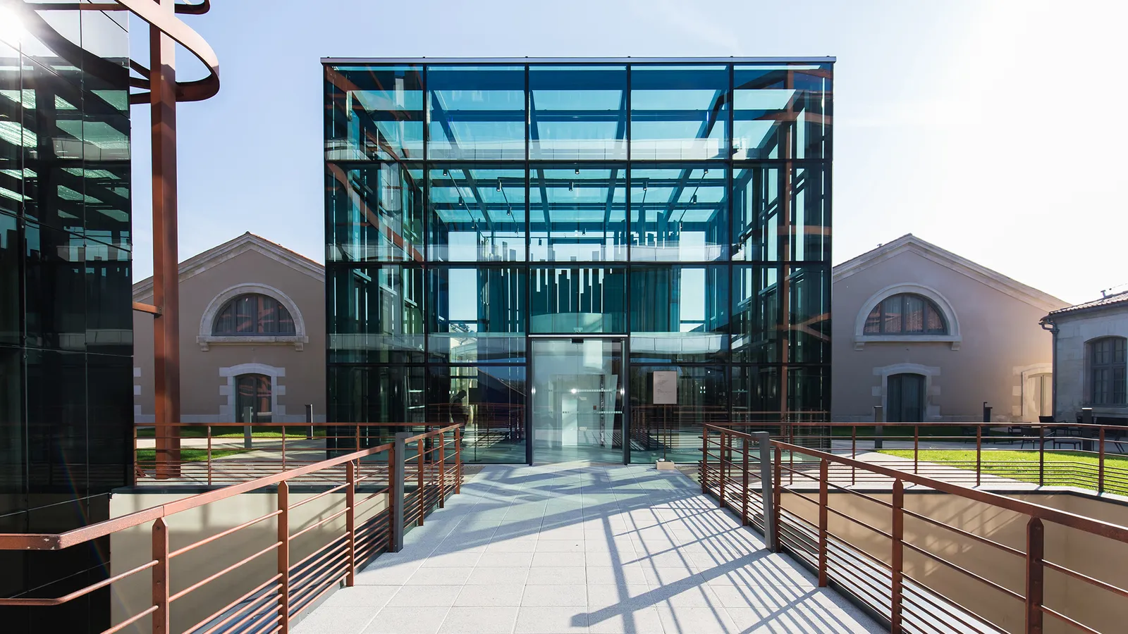 Hotel Chais Monnet & Spa — Exterior, Cognac