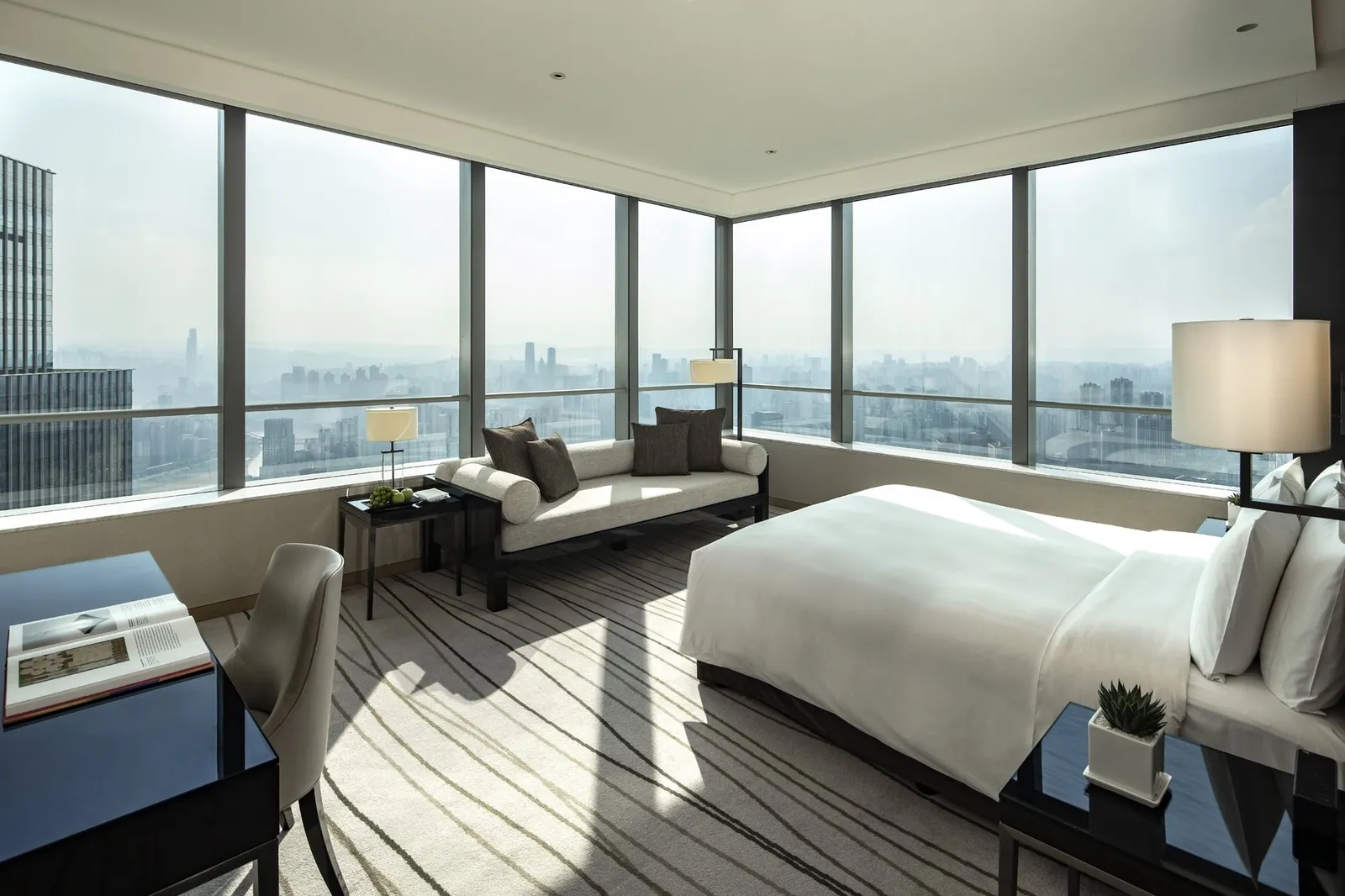 Niccolo Chongqing, Chongqing