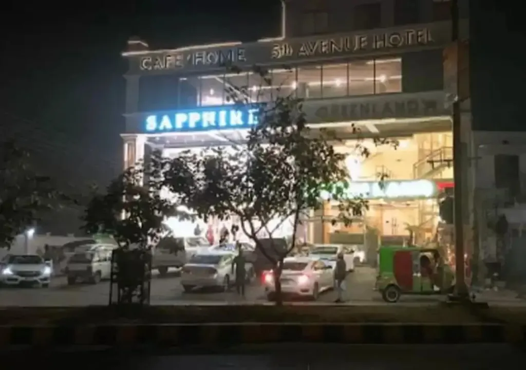 5th Avenue Hotel Royaute Luxury — Exterior, Bahawalpur