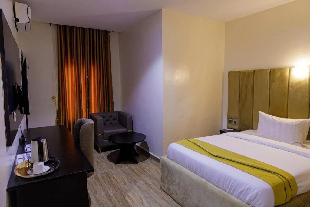 Vizit Hotel & Suites, Benin City