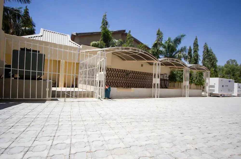 Global Luxury Suites — Exterior, Kano
