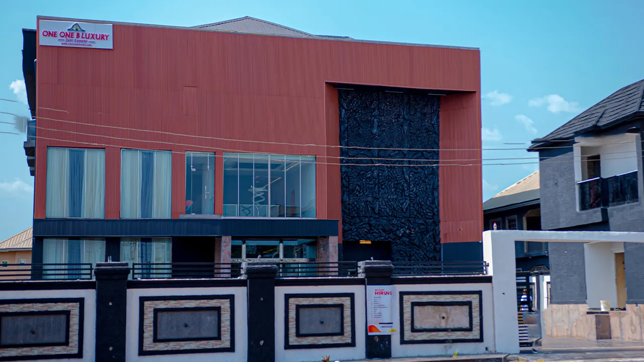 One One B Luxury Hotel, Asaba