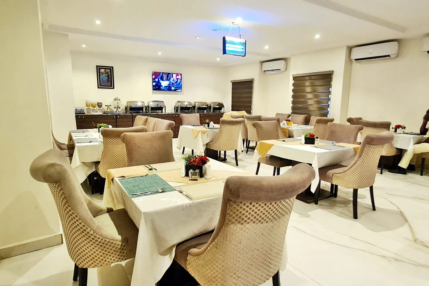 Villa Toscana Hotels, Asaba