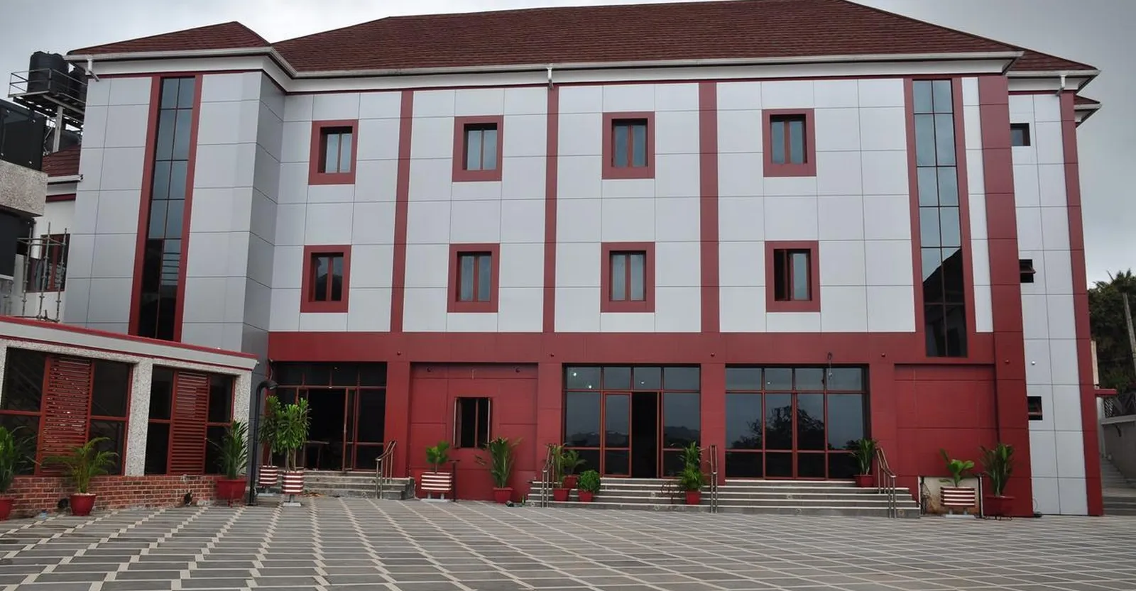Soprom Hotel and Suites, Onitsha
