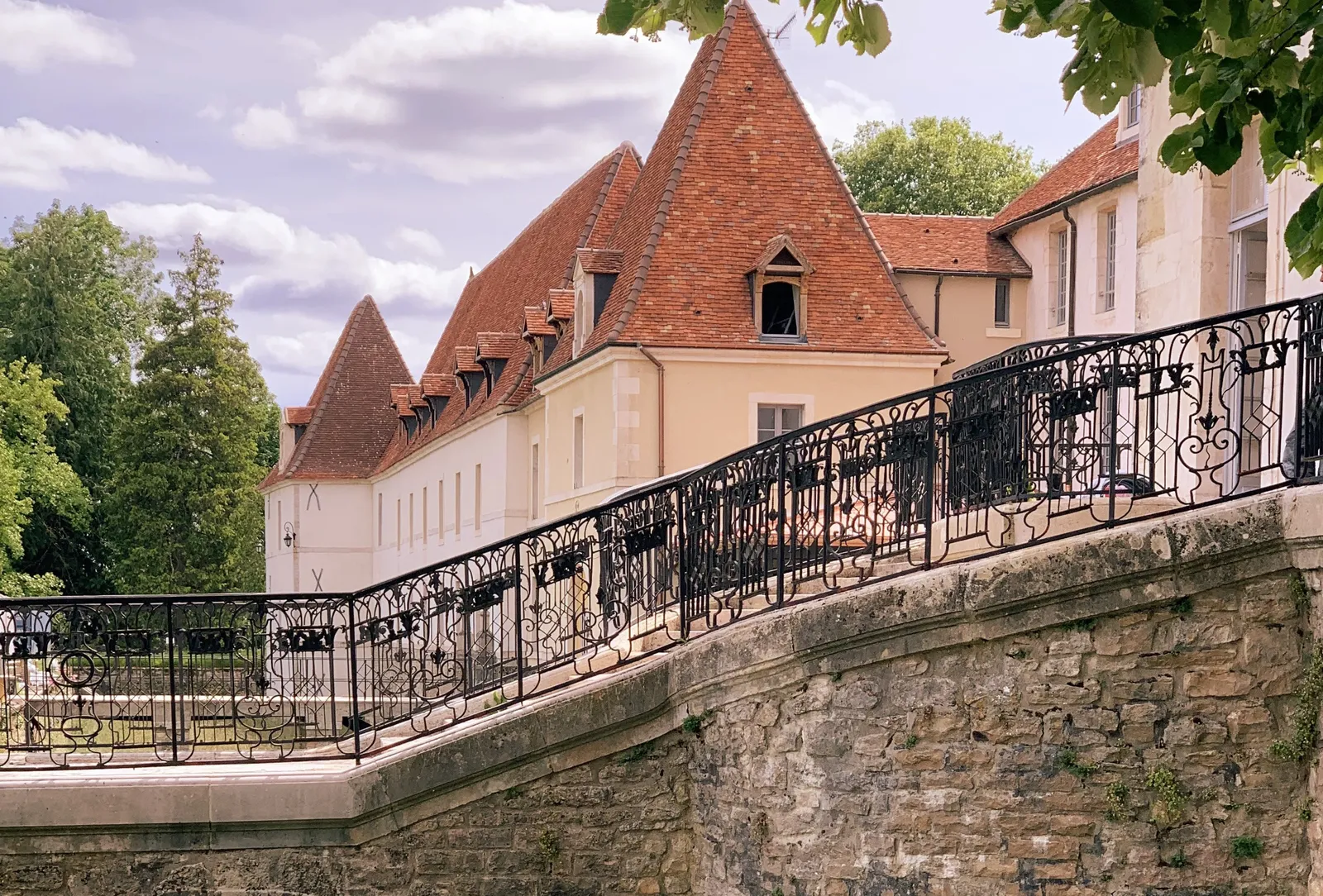 Les Sources de Vougeot — Exterior, Gilly-les-Citeaux